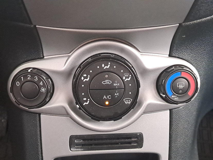 Ford Fiesta, 2011