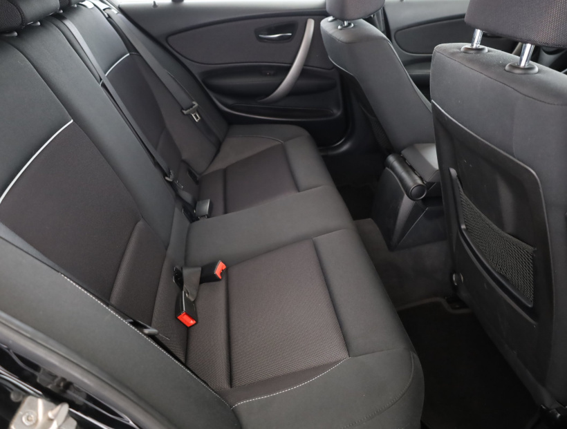 BMW 1, 2011