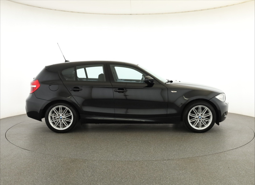 BMW 1, 2011
