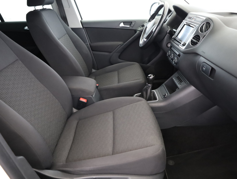 Volkswagen Tiguan, 2015