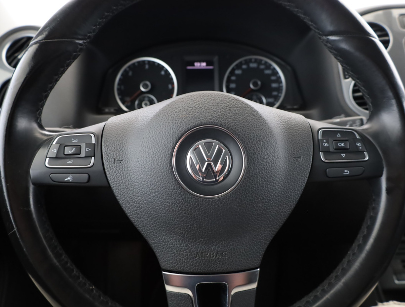 Volkswagen Tiguan, 2015
