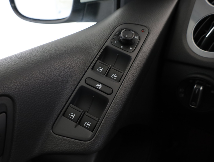 Volkswagen Tiguan, 2015