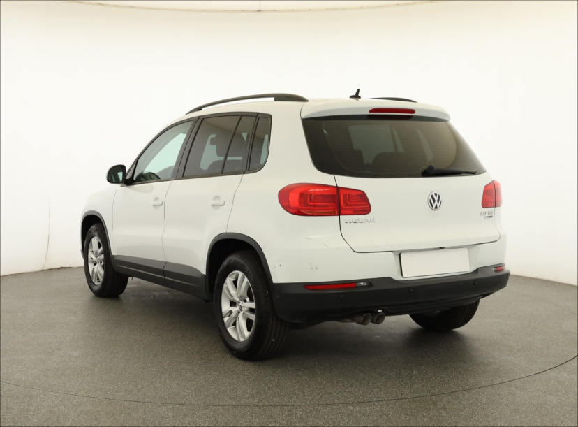 Volkswagen Tiguan, 2015