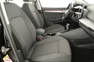 Volkswagen Golf - 2026