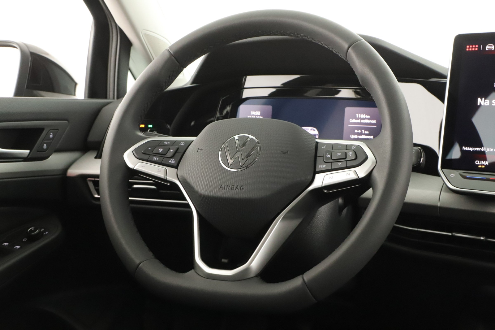 Volkswagen Golf - 2026