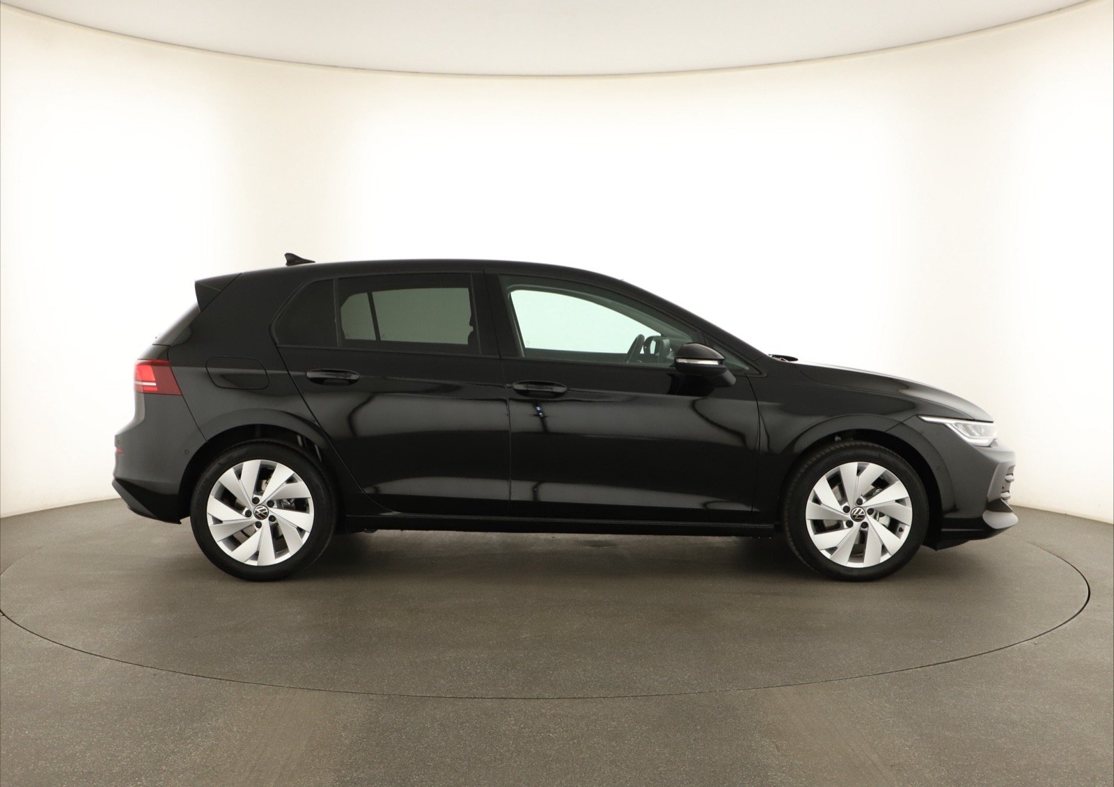 Volkswagen Golf - 2026