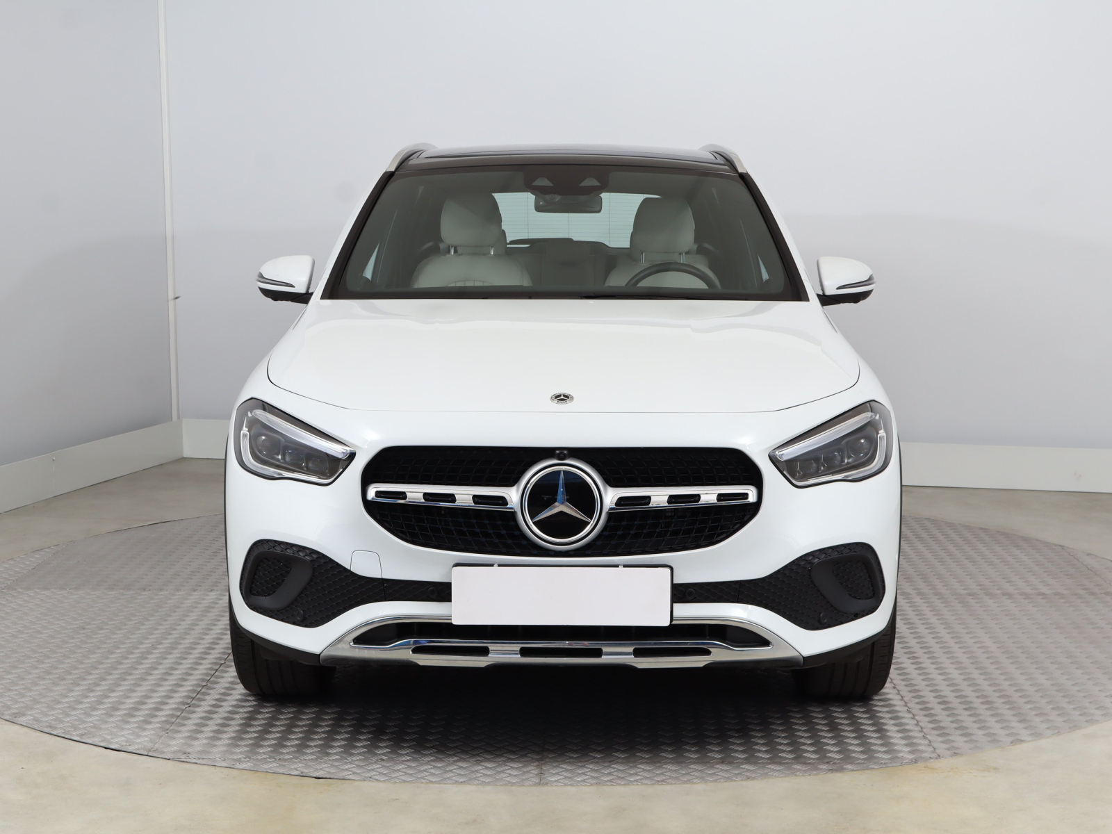 Mercedes-Benz GLA - 2022
