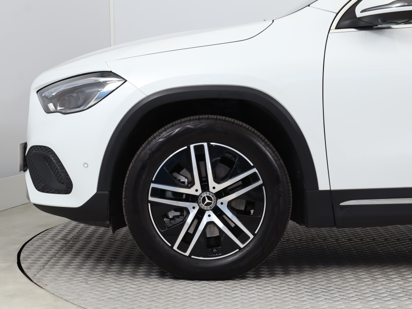 Mercedes-Benz GLA, 2022