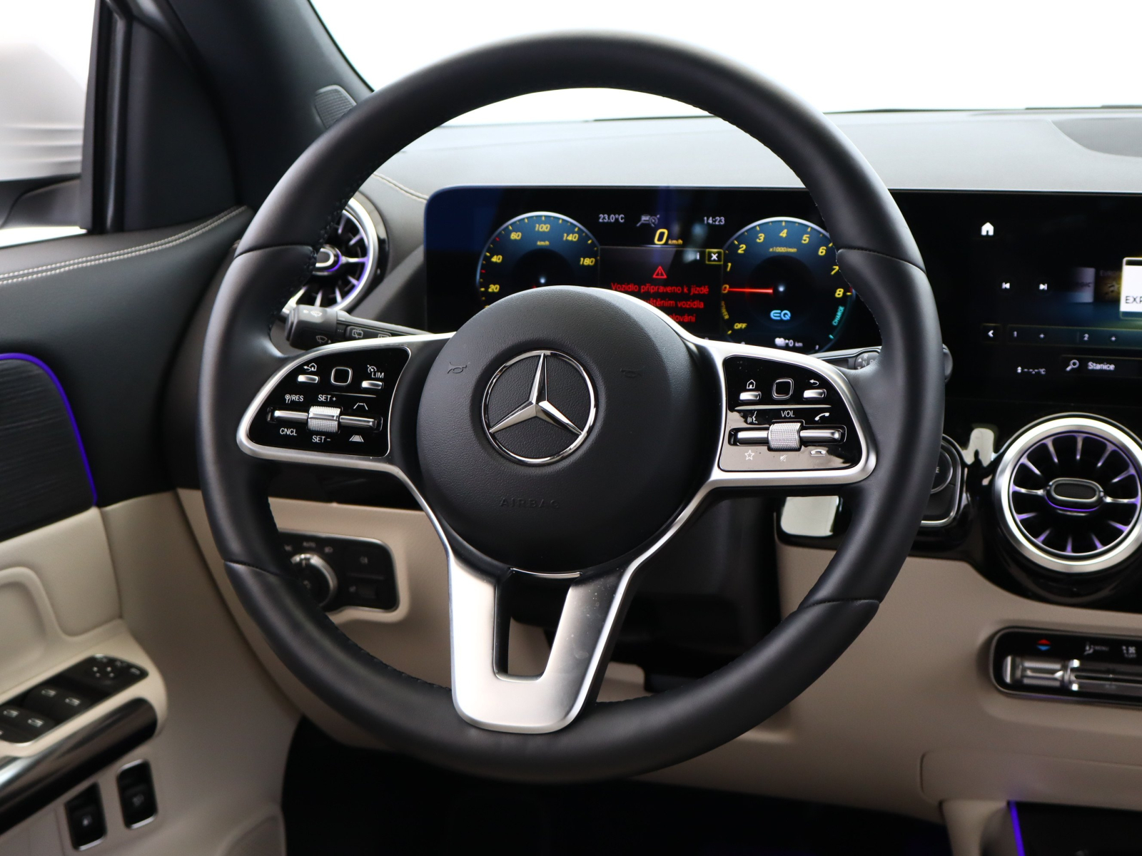 Mercedes-Benz GLA - 2022