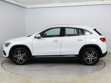 Mercedes-Benz GLA - 2022