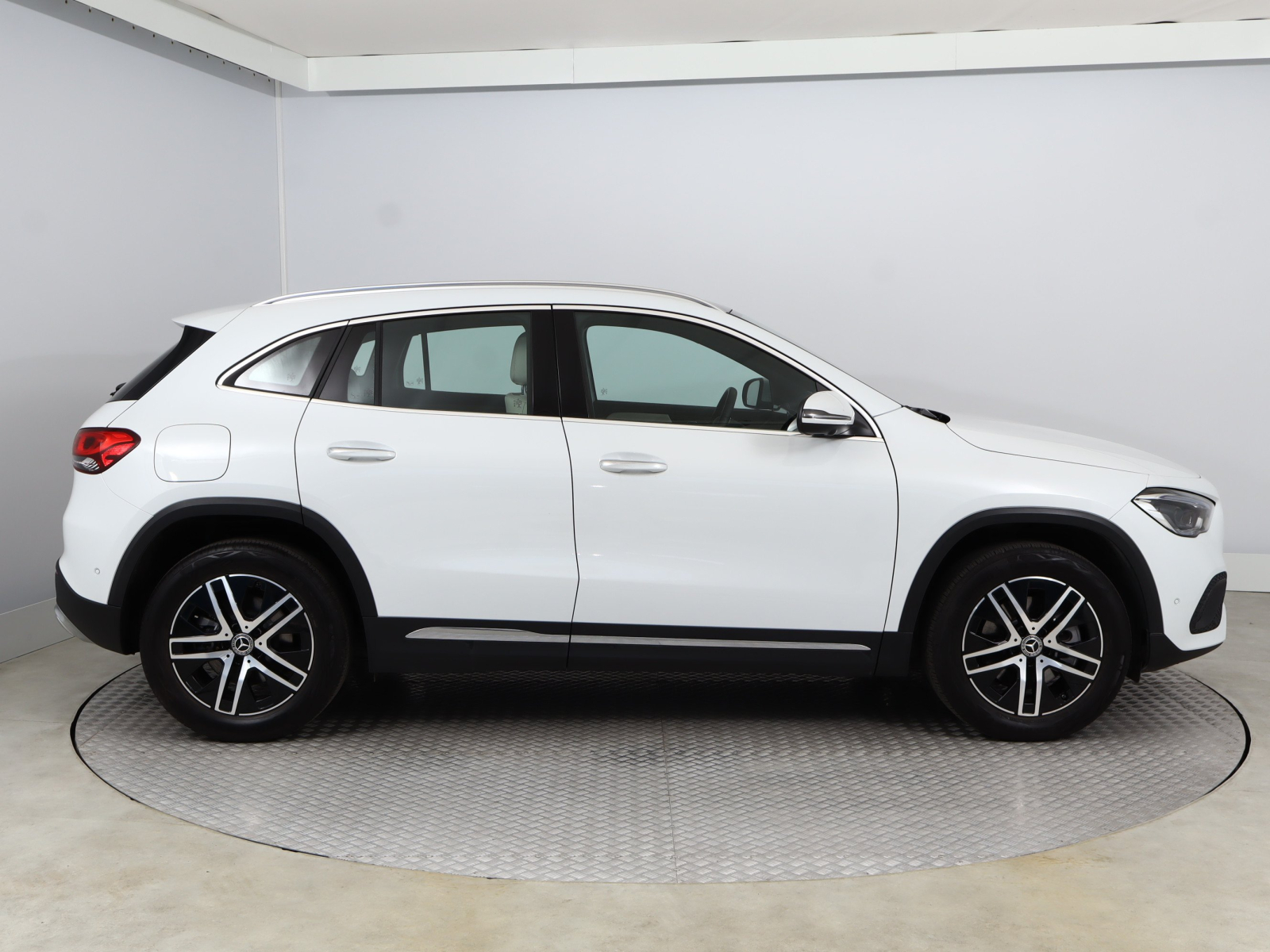 Mercedes-Benz GLA - 2022