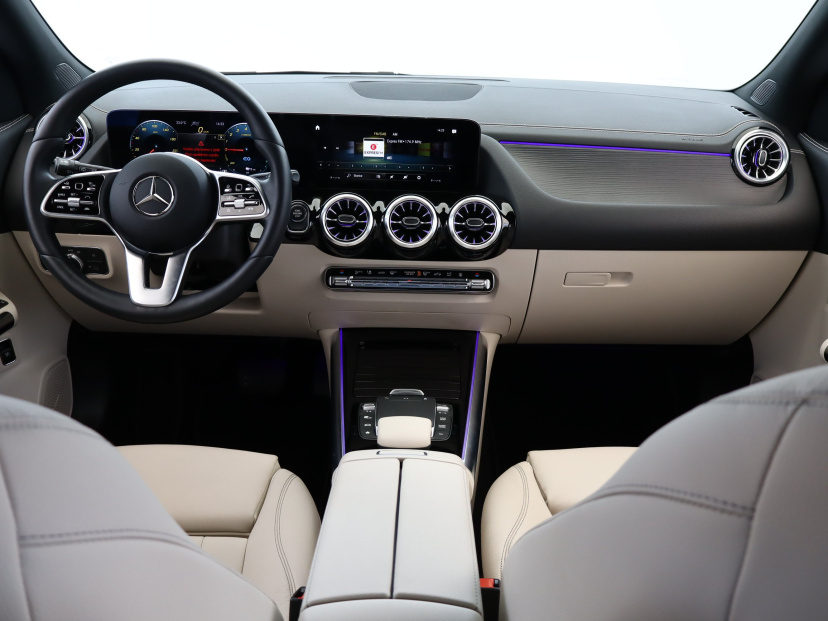 Mercedes-Benz GLA, 2022