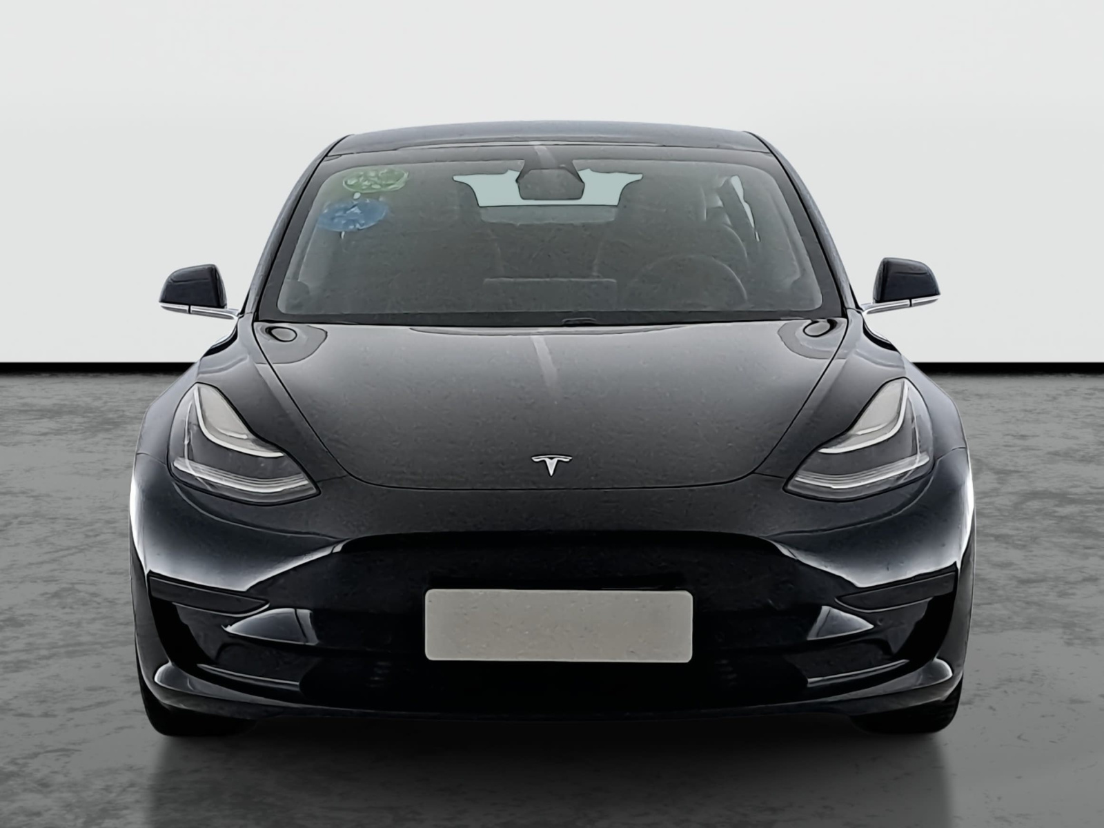 Tesla Model 3 Standard Range Plus – fotografie 2