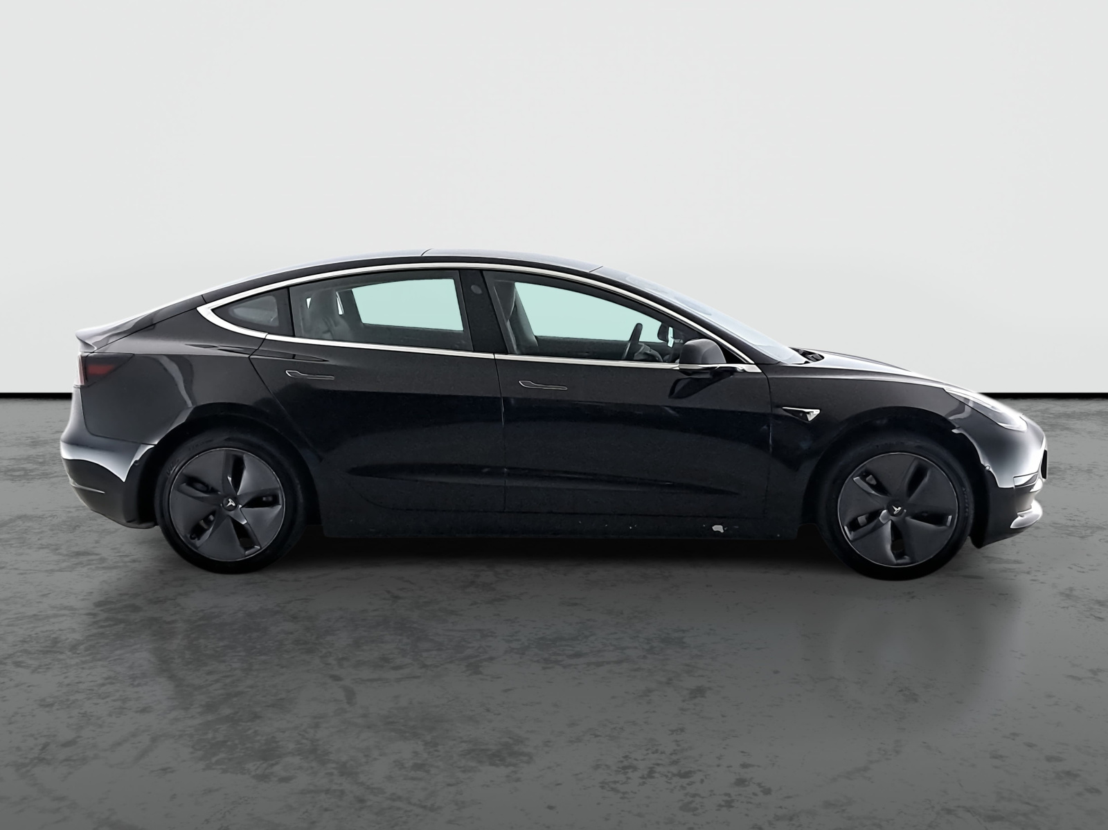Tesla Model 3 Standard Range Plus – fotografie 8