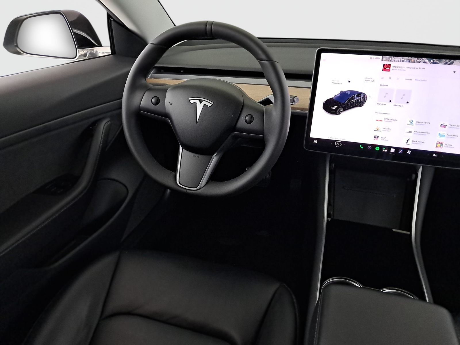 Tesla Model 3 Standard Range Plus – fotografie 9