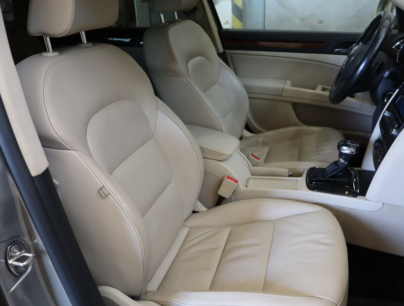 Škoda Superb, 2010
