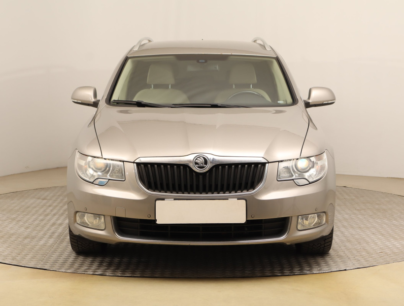 Škoda Superb, 2010