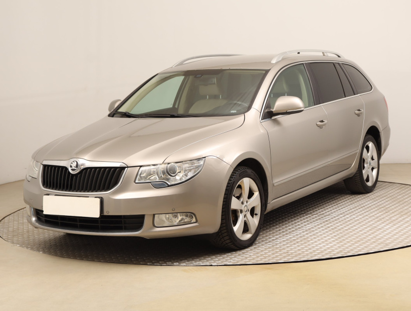 Škoda Superb, 2010