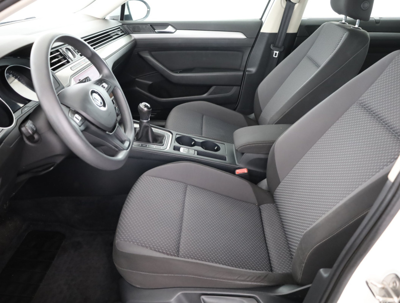 Volkswagen Passat, 2017