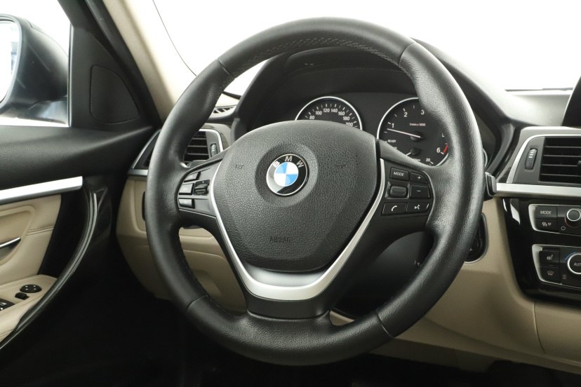 BMW 3, 2015