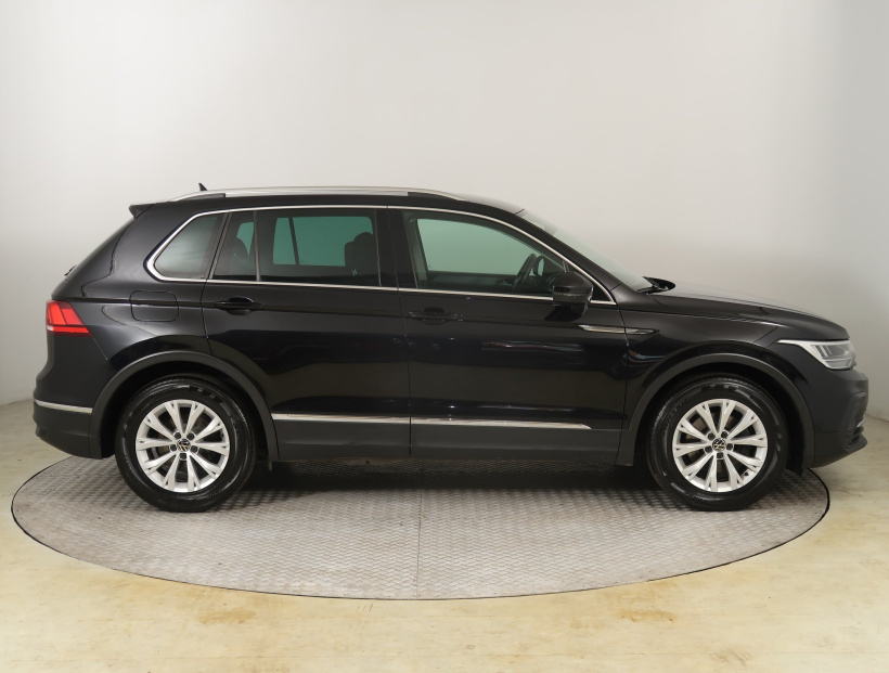 Volkswagen Tiguan, 2022