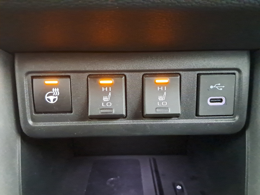 Toyota Corolla Cross, 2025