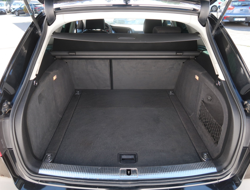 Audi A4, 2014