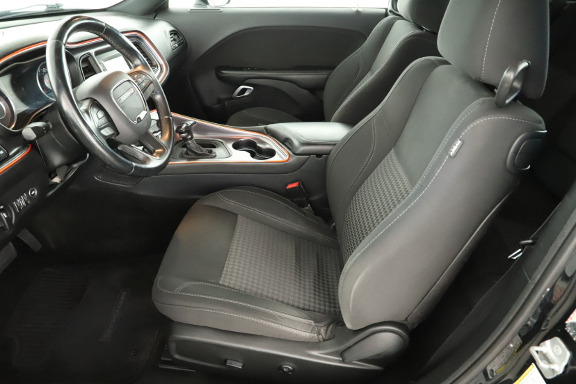 Dodge Challenger, 2016