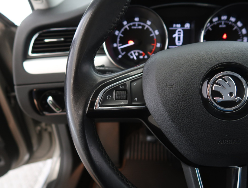 Škoda Superb, 2014