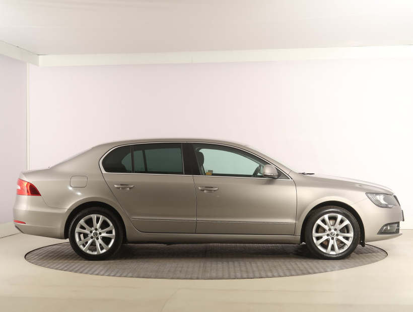 Škoda Superb, 2014