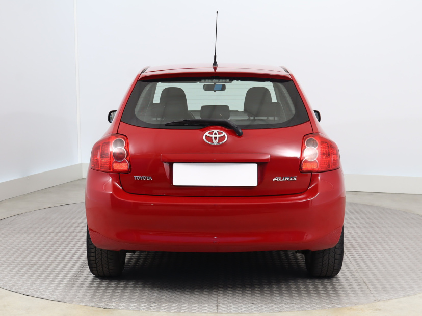 Toyota Auris, 2008