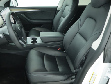 Tesla Model Y - 2021