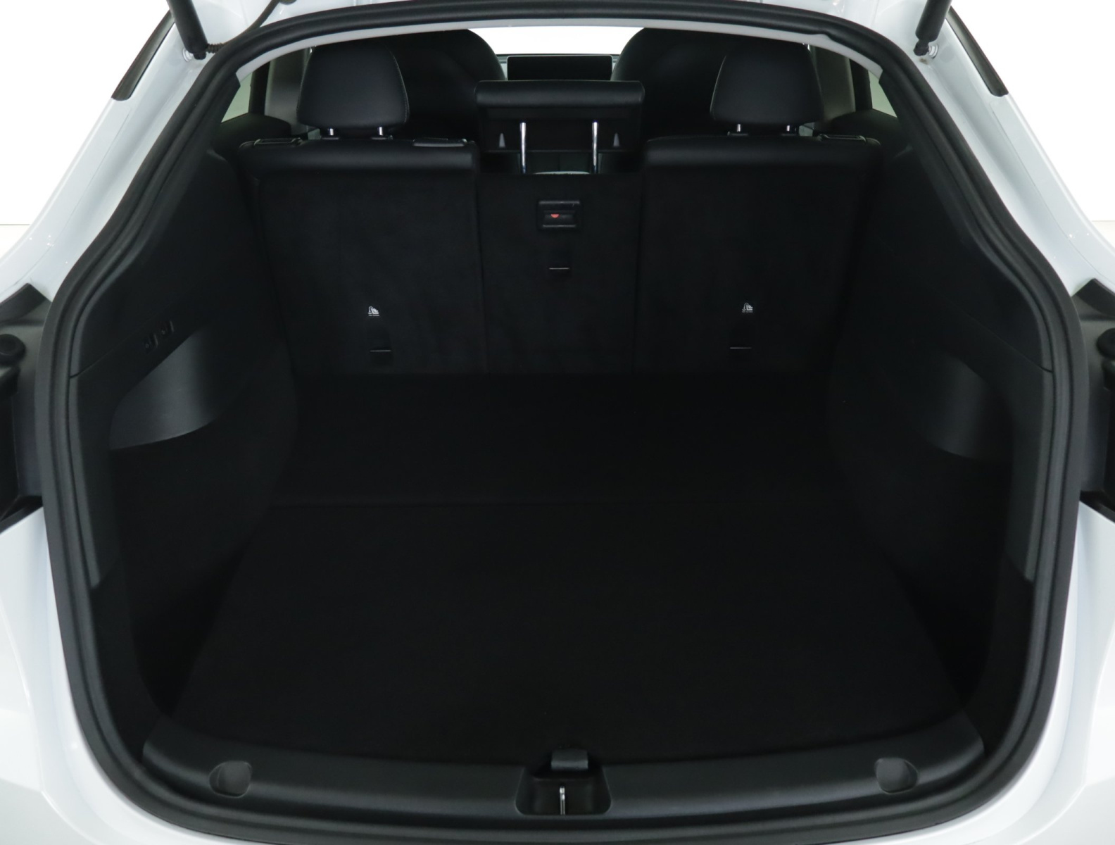 Tesla Model Y Long Range AWD – fotografie 20