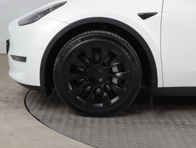 Tesla Model Y - 2021