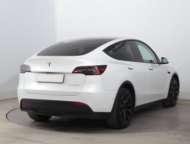 Tesla Model Y - 2021