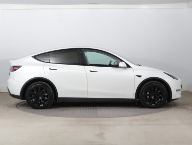 Tesla Model Y - 2021