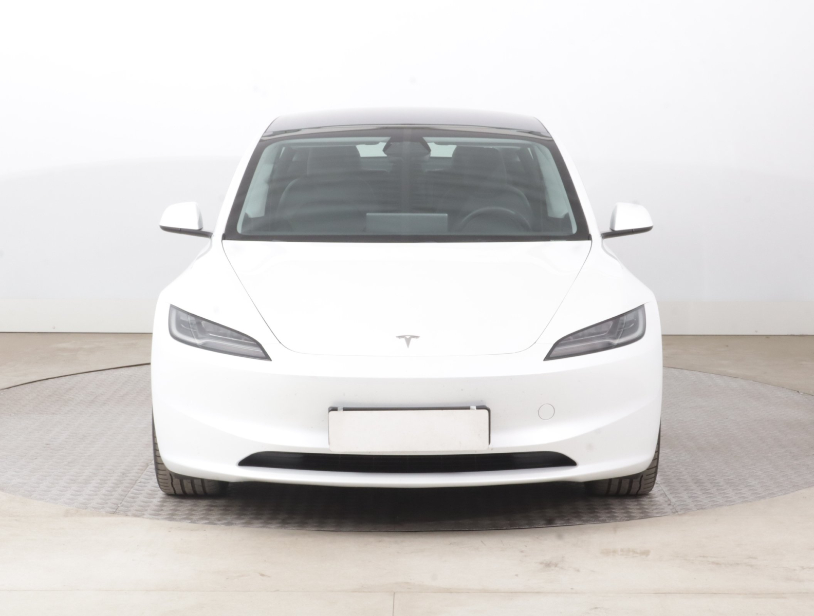 Tesla Model 3 - 2023