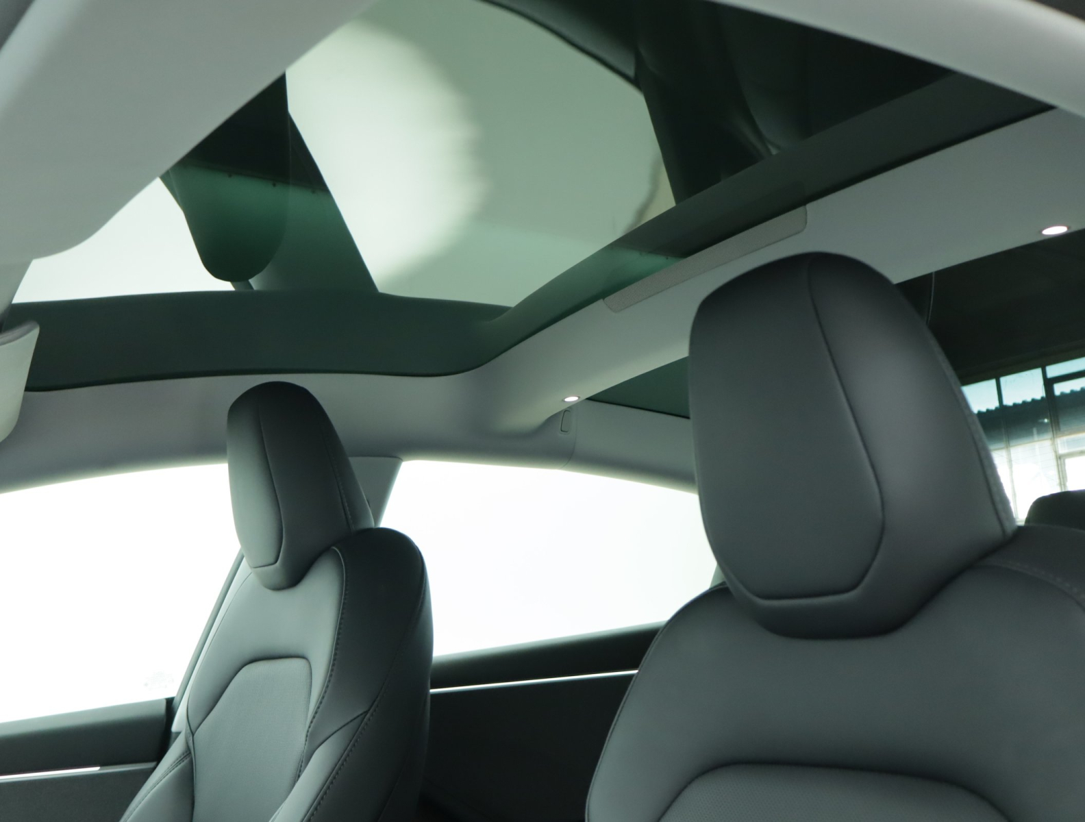 Tesla Model 3 - 2023