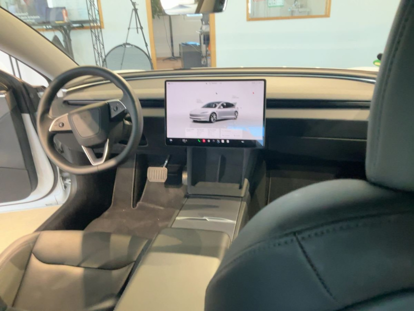 Tesla Model 3, 2023