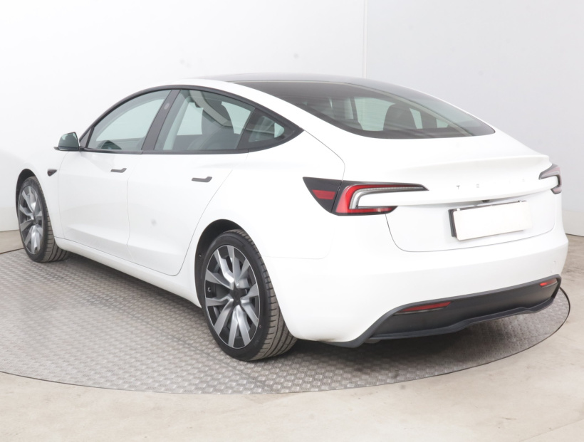 Tesla Model 3, 2023