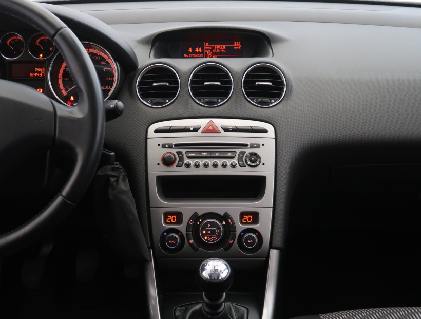 Peugeot 308, 2011