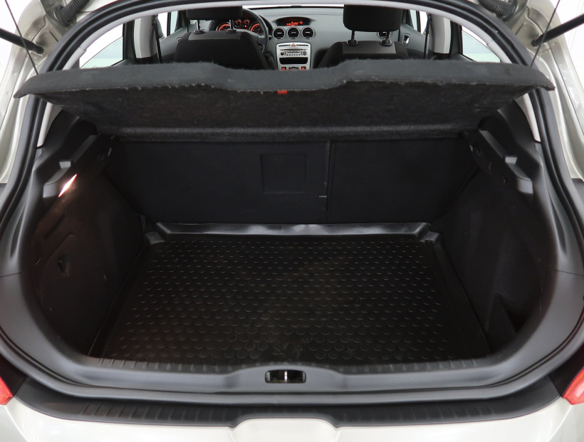 Peugeot 308, 2011