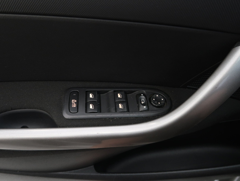 Peugeot 308, 2011