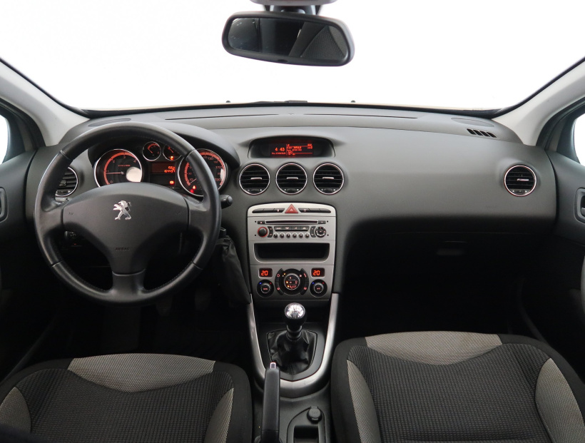 Peugeot 308, 2011