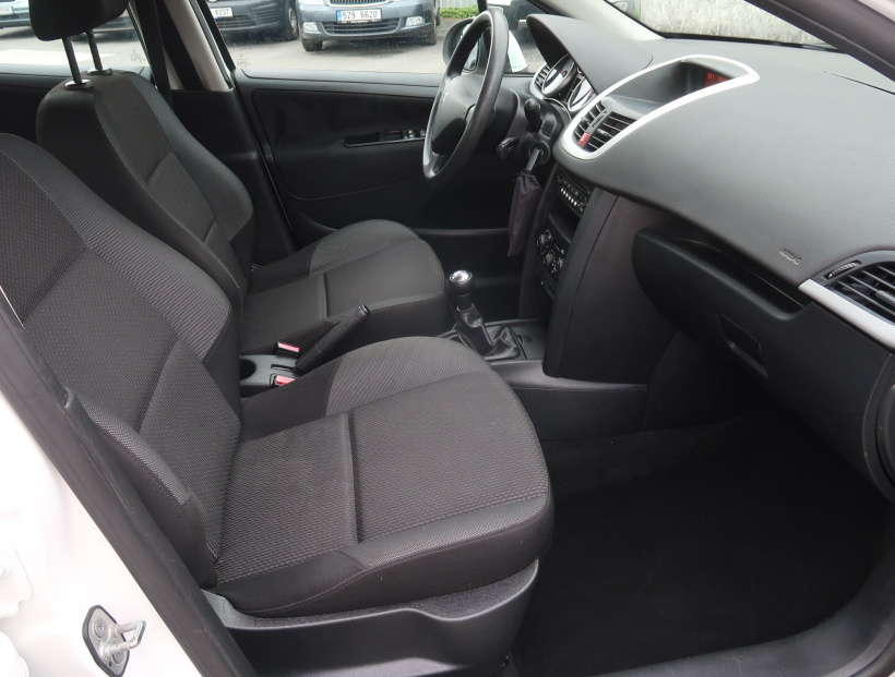 Peugeot 207, 2011