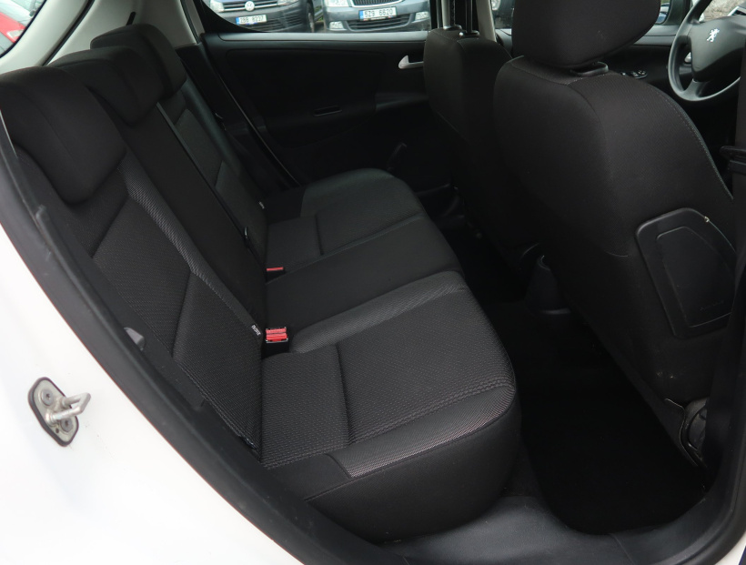 Peugeot 207, 2011