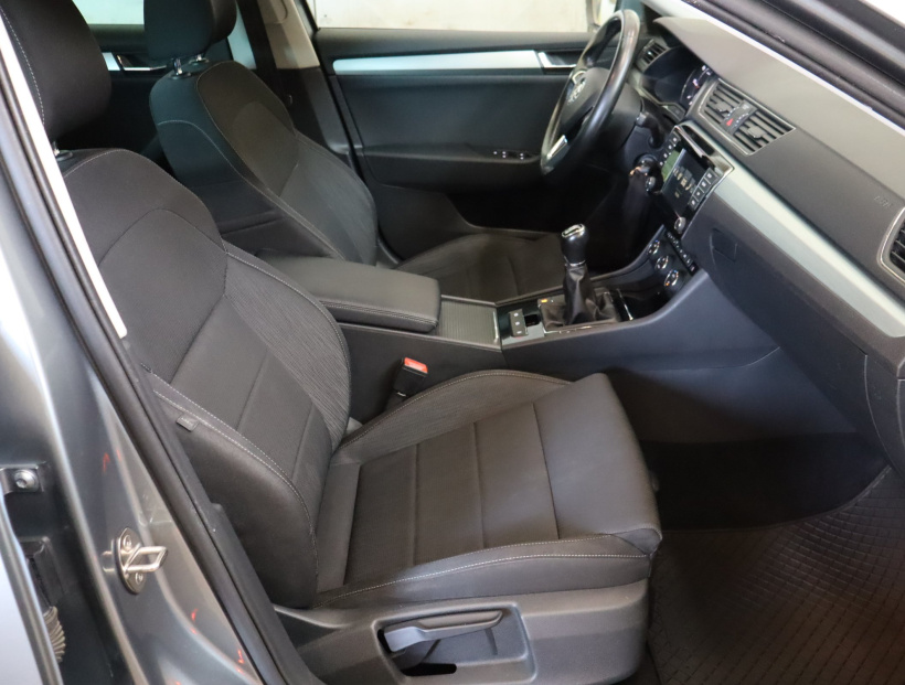 Škoda Superb, 2016