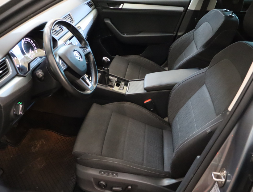 Škoda Superb, 2016