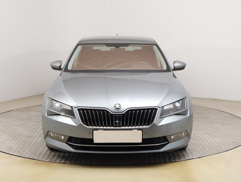 Škoda Superb, 2016