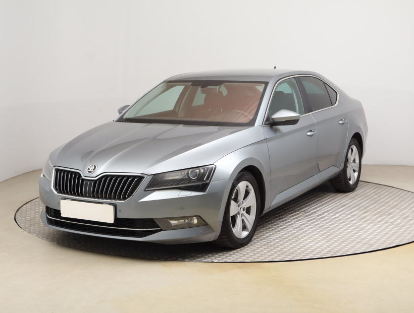 Škoda Superb, 2016